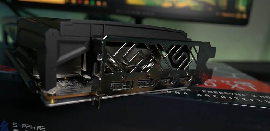 Image of Sapphire Radeon NITRO+ RX 5700 XT ports