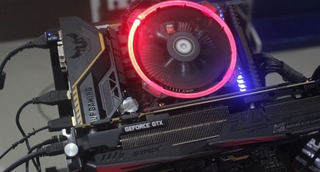 Image of Geforce GTX GPU in benchmarking PC